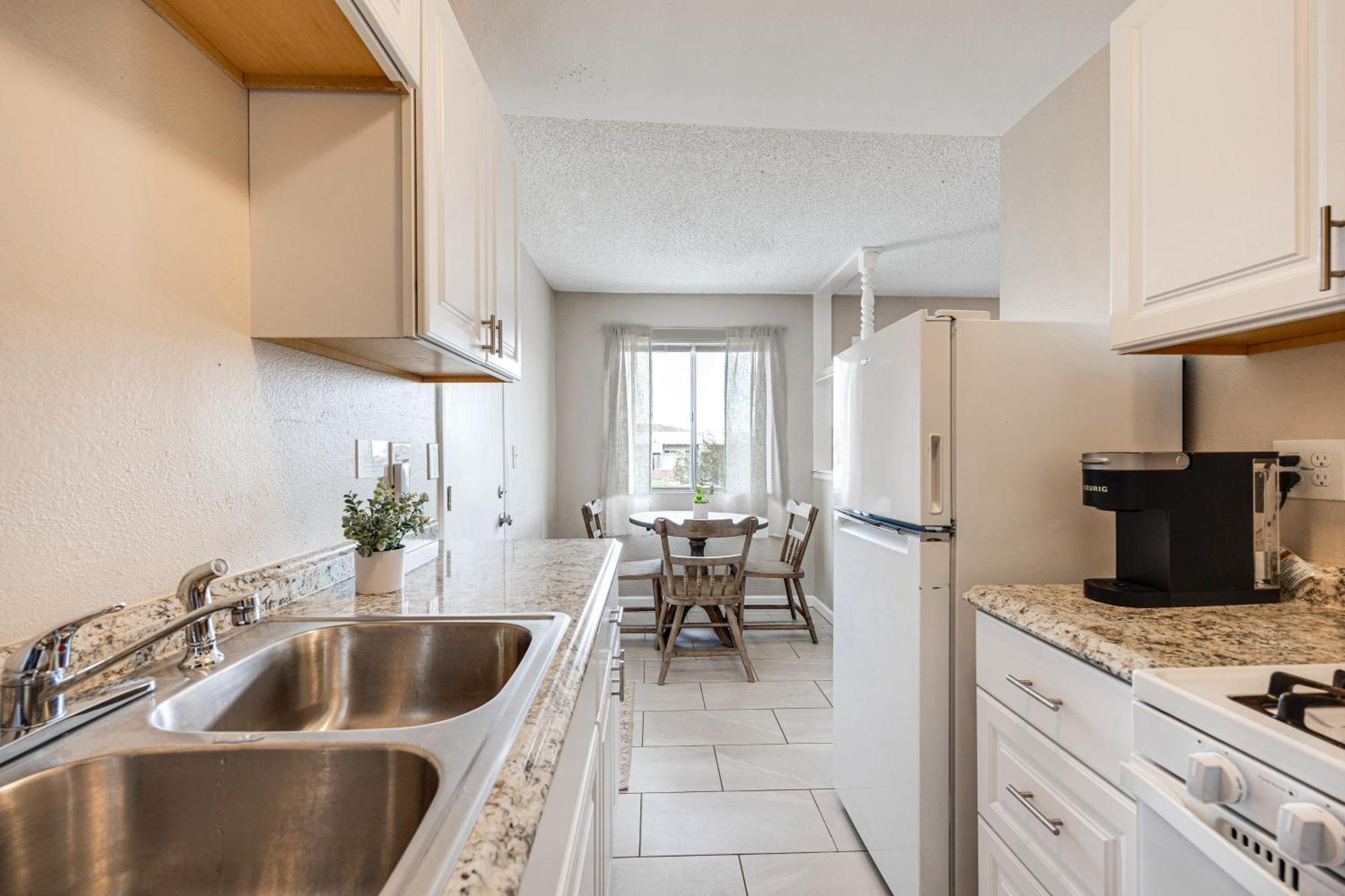Convenient Joshua Tree Apartment - Walk To Town! Eksteriør bilde